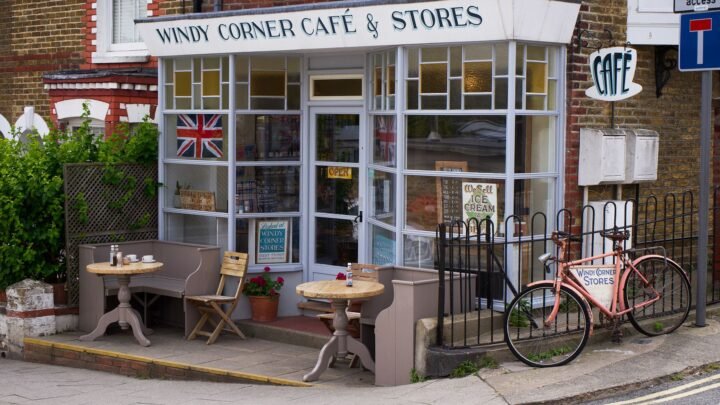 Adult Companionship in Chichester: A Respectful Guide to Dating, Conversation and Safe Discovery