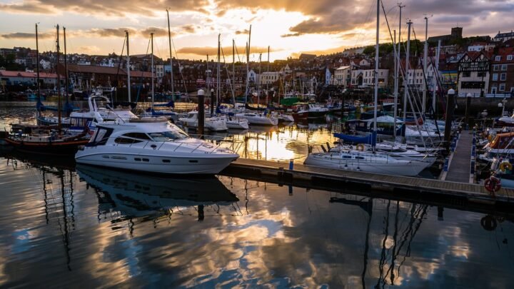 Navigating Adult Dating in Torquay: Local Choices and Modern Options Explained