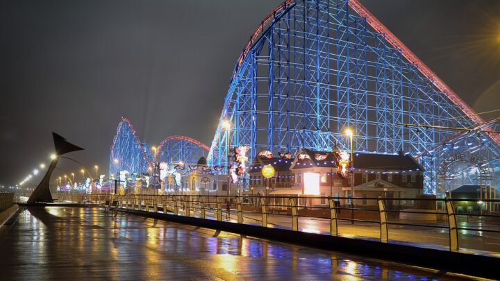 Inside Blackpool’s Clubs: From Historic Football Institutions to Modern Entertainment Hubs