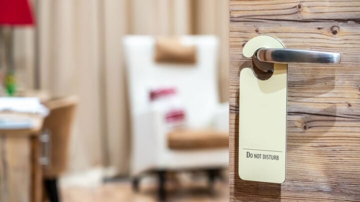 Bristol Hotel Companion Dates: A Discreet Guide to Check-In, Guest Policies and Thoughtful Etiquette