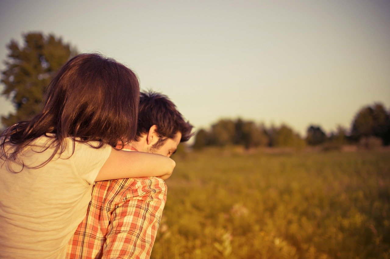 couple, piggyback, woman, man, lovers, affection, romantic couple, love, happy, people, romantic, happiness, boyfriend, girlf