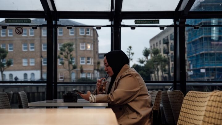 A Discreet Visitor’s Guide to Escort Companionship in London