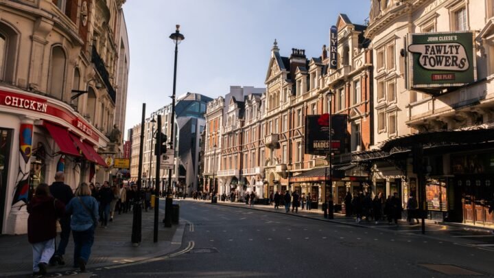 Ealing Escort Guide for Visitors: Planning a Discreet, Respectful Experience