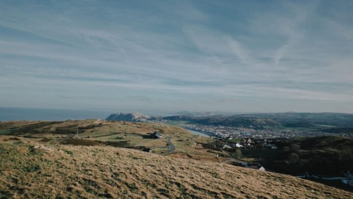 Escort Booking Etiquette in Aberystwyth: A Respectful Guide to Clear Communication
