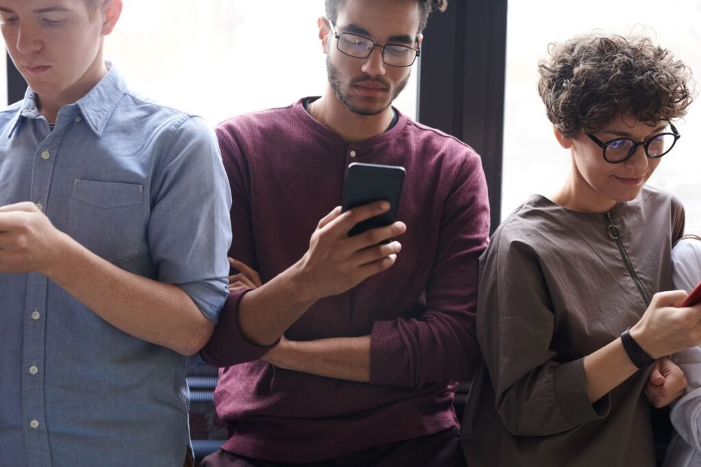 Adults communicating clearly before arranging a meeting