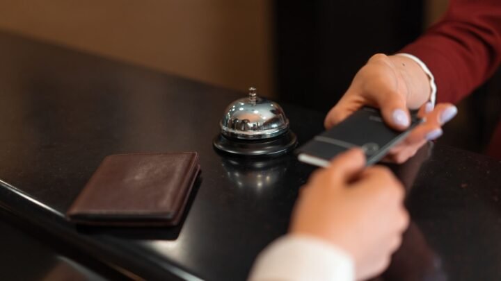 Escort Booking Etiquette in Cambridge: A Respectful Guide to Communication, Boundaries and Discretion