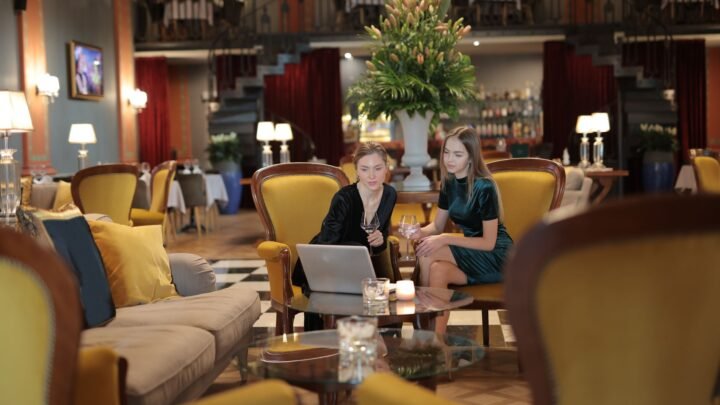 Escort Booking Etiquette in Harrogate: A Respectful Guide to Communication, Boundaries and Discretion