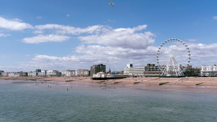 Escort Booking Etiquette in Worthing: A Respectful Guide to Clear Communication