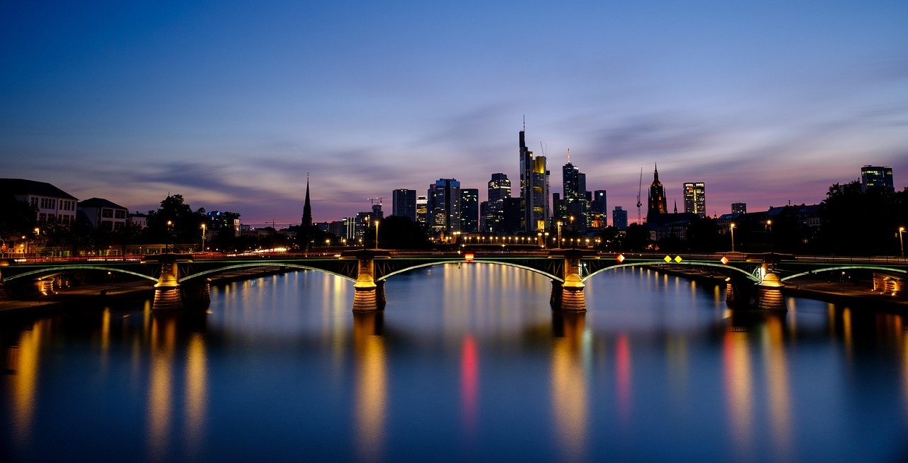 frankfurt, bridge, river, night, skyline, nature, skyscrapers, bankenviertel, city, reflection, water, lights, rafting bridge