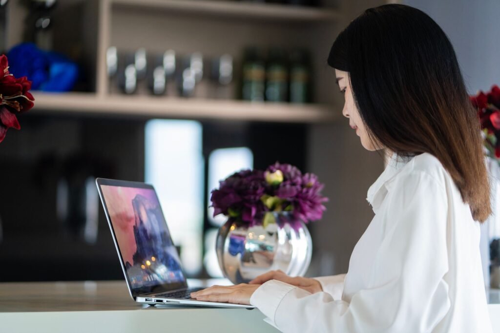 Comparing online profile information on a laptop
