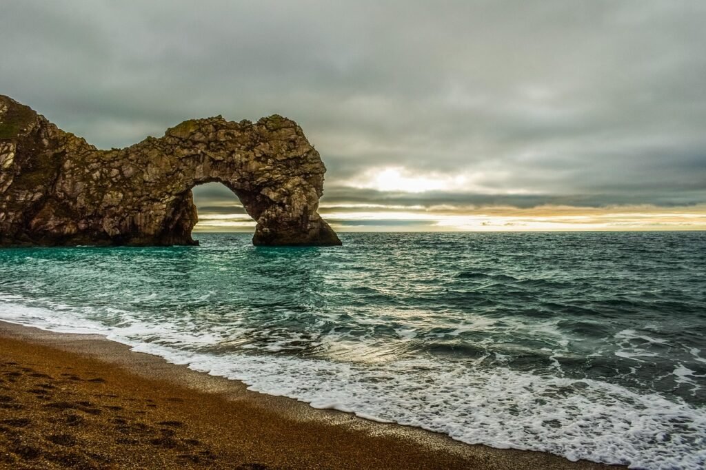 durdle door, beach, dorset, ocean, coast, landscape, jurassic coast, nature, rock, sea, bay, scenic, coastal, britain, englan