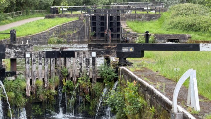What First-Timers Should Know About Arranging a Meet in Wigan