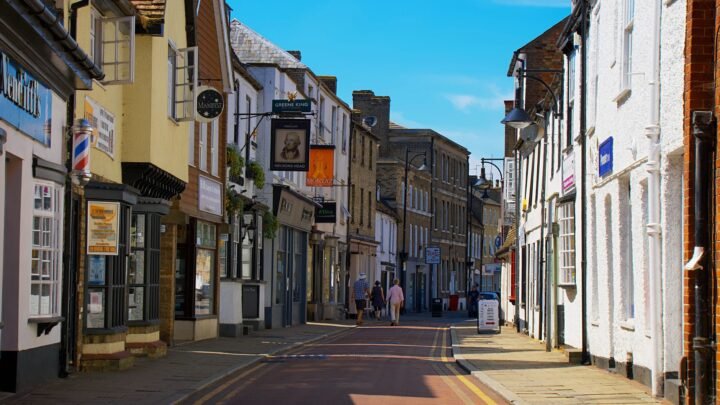 Maximizing Connection and Shared Value with Girlfriends in Cambridge