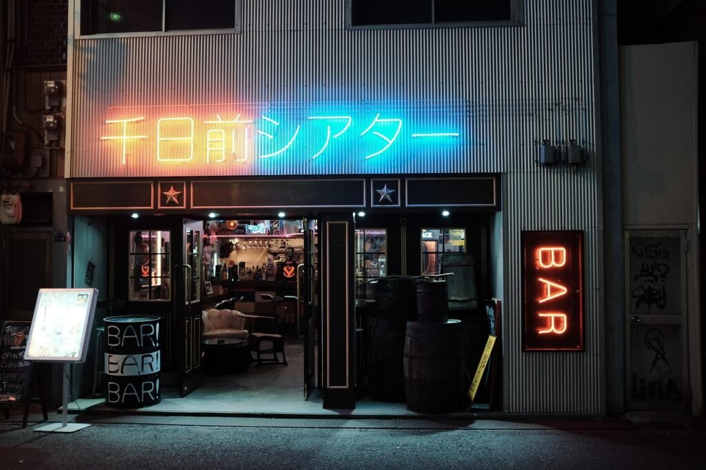 bar, thai, asia, chinese, lettering, font, night, night life, drink, alcohol, booze, party, thailand, food, restaurant, cuisi