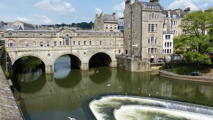 Navigating Casual Connections: What Makes a Good Hook Up Experience in Bath