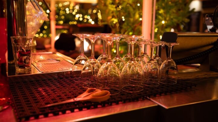 Navigating the Modern Dating Scene: A Local Guide to Hook Ups in Peterborough