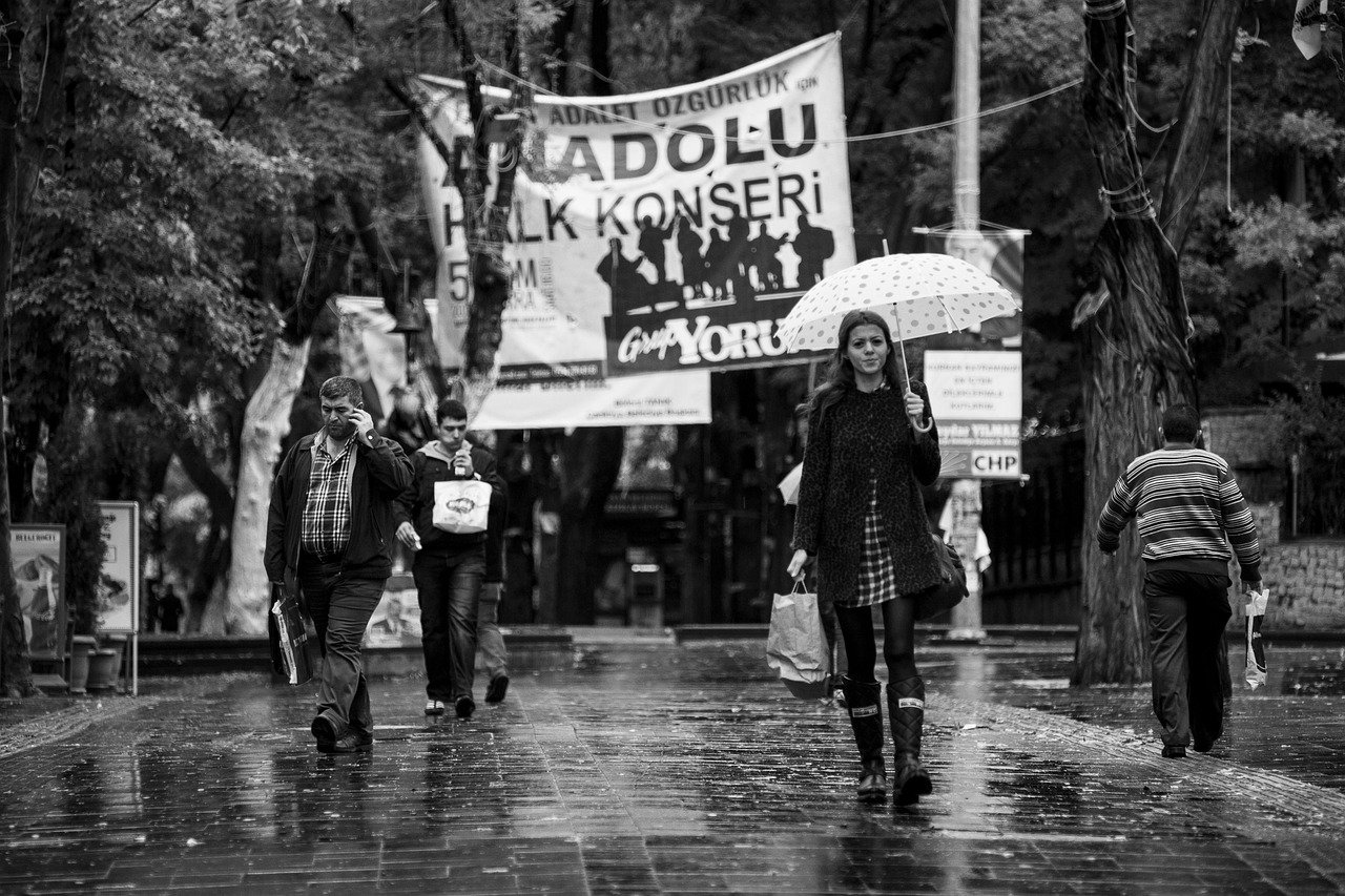 street, black white, street photography, dark, documentary, composition, forgotten, town center, city, trip, black, people, p