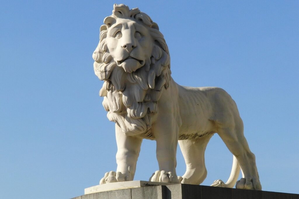 lion, statue, nature, figure, architecture, london, capital city, united kingdom, england, king lion, kingdom, royal, histori