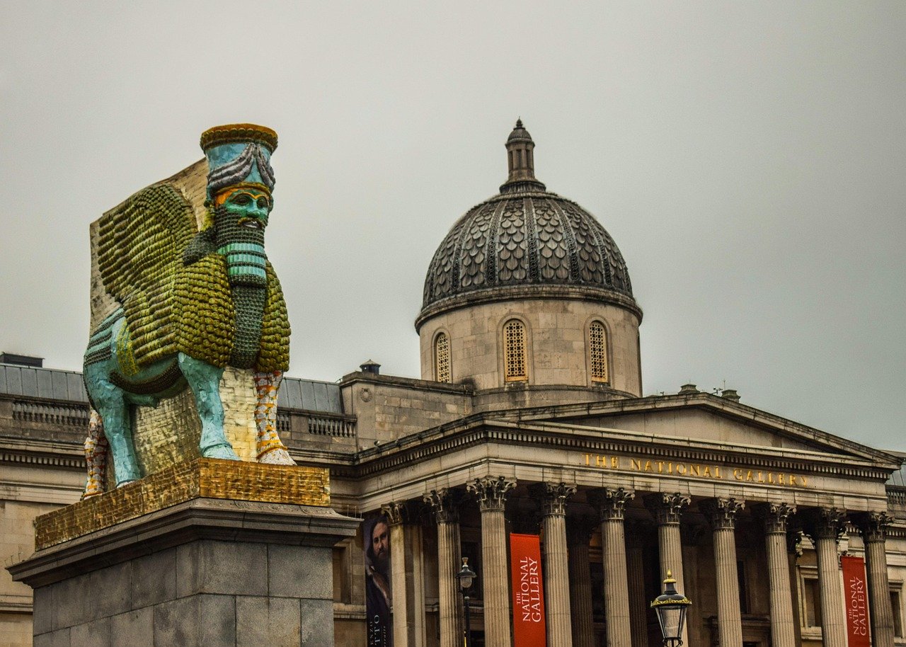 london, trafalgar square, square, architecture, city, britain, tourism, famous, landmark, national library, sphinx, egyptian,