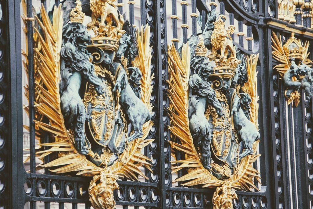 london, buckingham palace, nature, detail, fence, united kingdom, palace, golden, lion