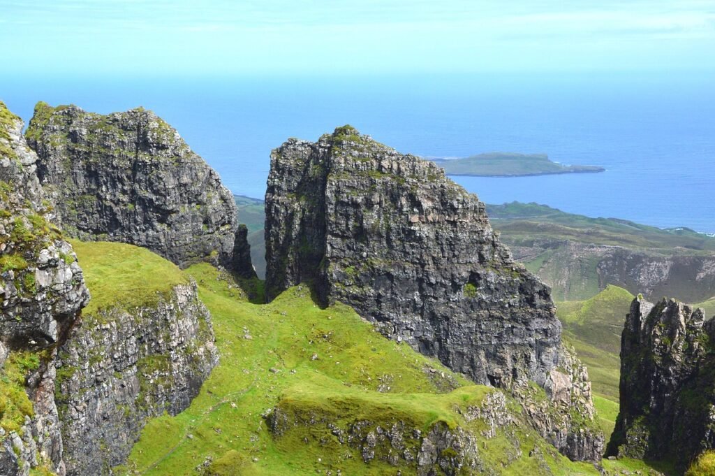 isle of sky, the quiraing, scotland, europe, rock formation, mountains, tourism, nature, landmark, to travel, united kingdom,
