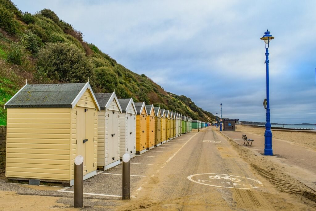 bournemouth, east cliff, nature, beach huts, beach, sand, tourism, england, uk, united kingdom
