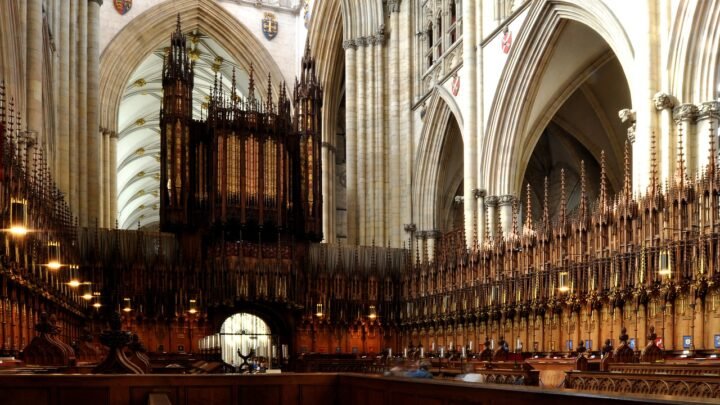 How to Meet New People in Canterbury: A Calm Look at Your Options