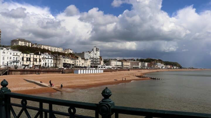 How to Make Better Choices When You Want to Meet New People in Hastings