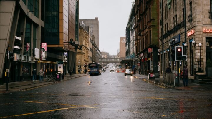 Your Guide to How and Where to Meet New People in Glasgow