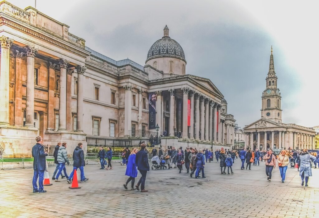 london, trafalgar square, square, architecture, city, britain, people, tourism, famous, landmark, uk, england, united kingdom