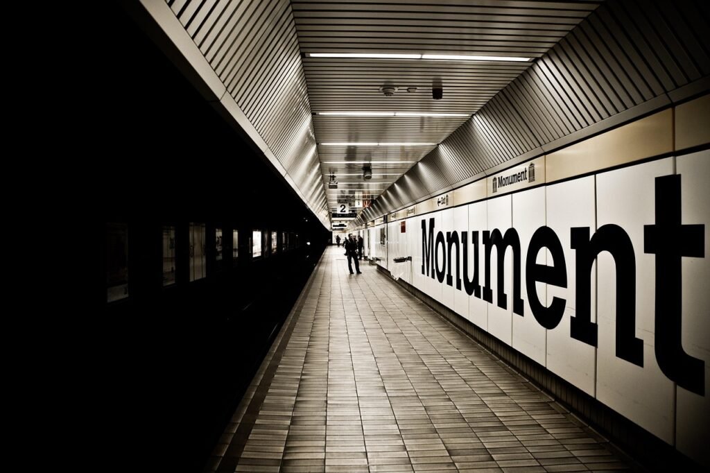 platform, subway, metro, train, tracks, station, stop, newcastle upon tyne, monument, transport, traffic