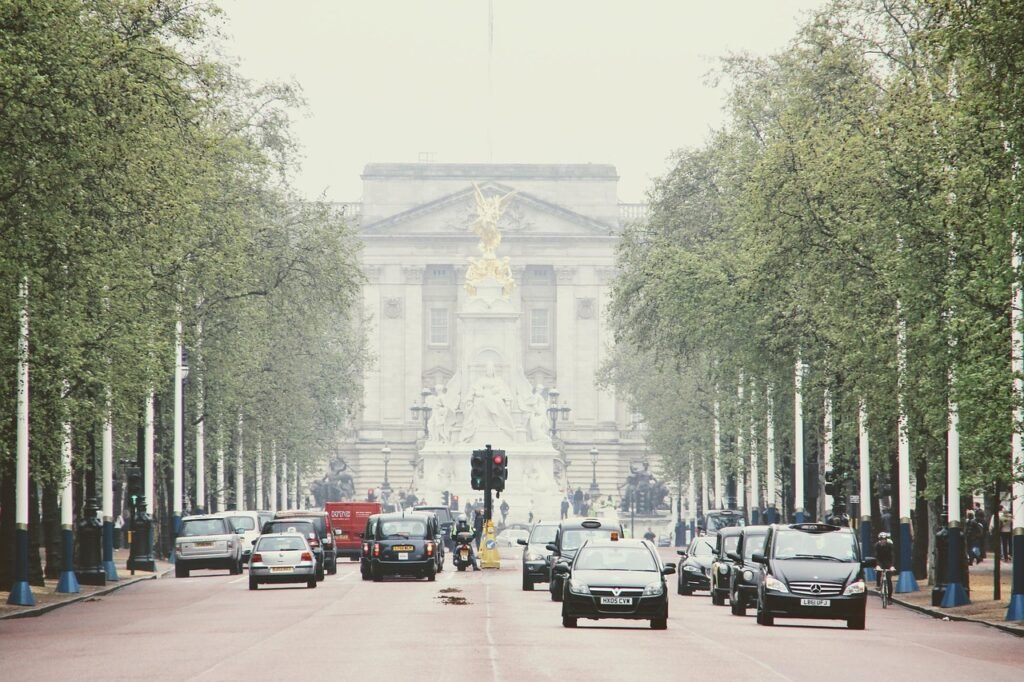 london, united kingdom, road, left-hand traffic, street scene, taxis, avenue, fog, london, london, london, london, london