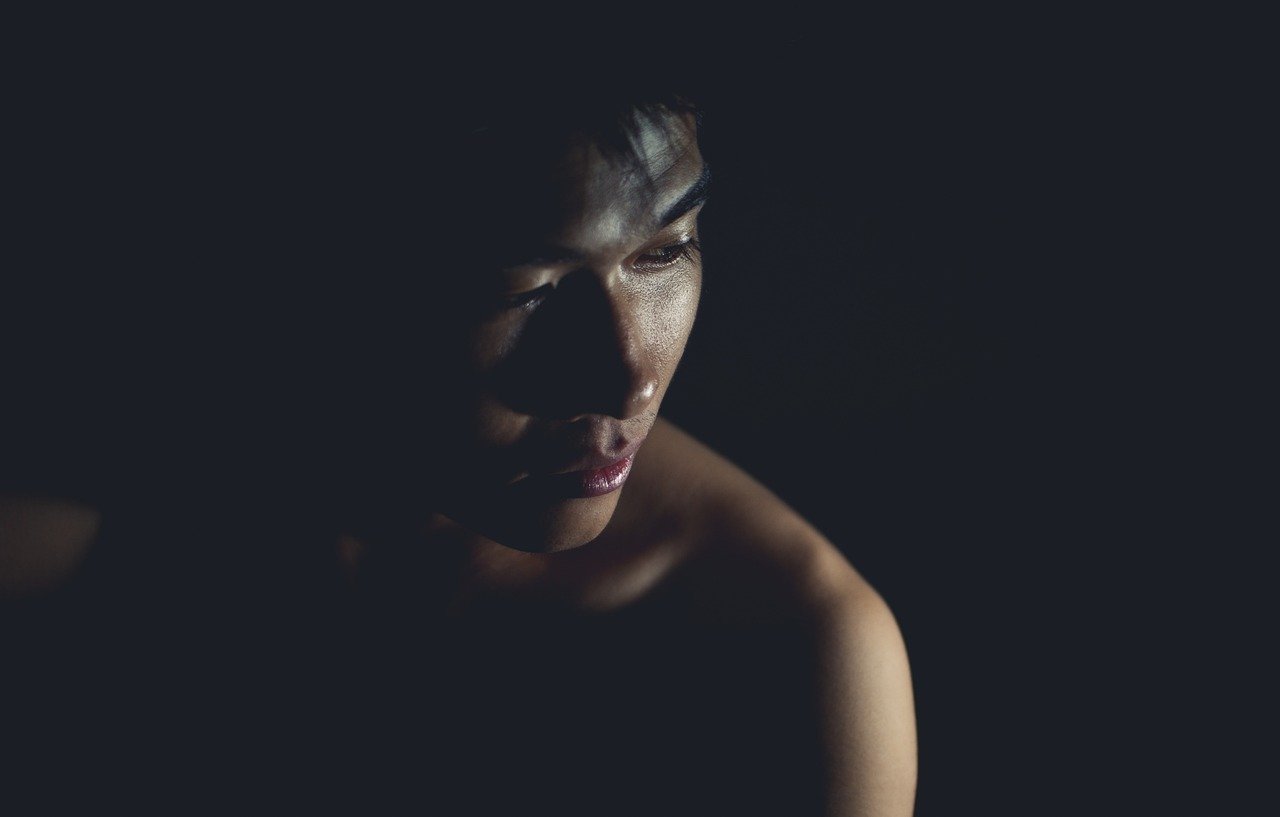 adult, dark, face, girl, model, portrait, profile, shadows, skin, shoulder, side view, woman, asian, studio photography, face