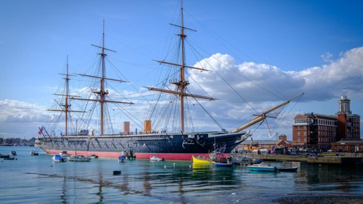 The Portsmouth Girlfriend Checklist: Navigating Modern Dating in the Coastal City