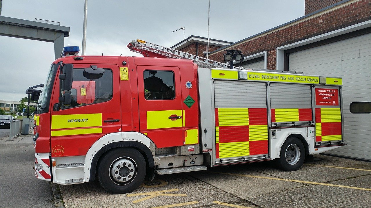 fire engine, fire, fire truck, emergency, united kingdom, fire engine, fire engine, fire engine, fire engine, fire engine