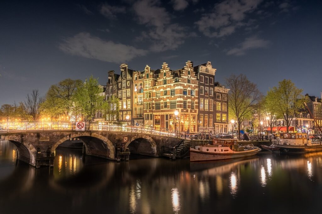bridge, river, architecture, amsterdam, netherlands, holland, channel, city, water, europe, building, dutch, boat, urban, nig