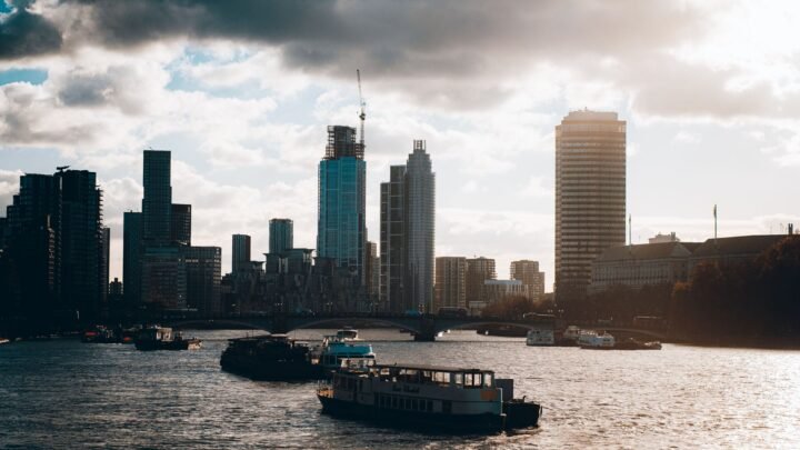 Navigating Adult Dating in London: Common Mistakes to Avoid