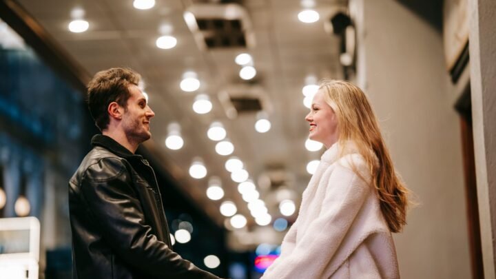 Adult Dating in Merthyr Tydfil: Ways to Make Someone Feel Valued