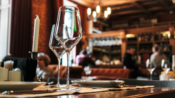 A Food Lover’s Guide to Adult Dating in Newcastle upon Tyne: Memorable Dinner Date Ideas