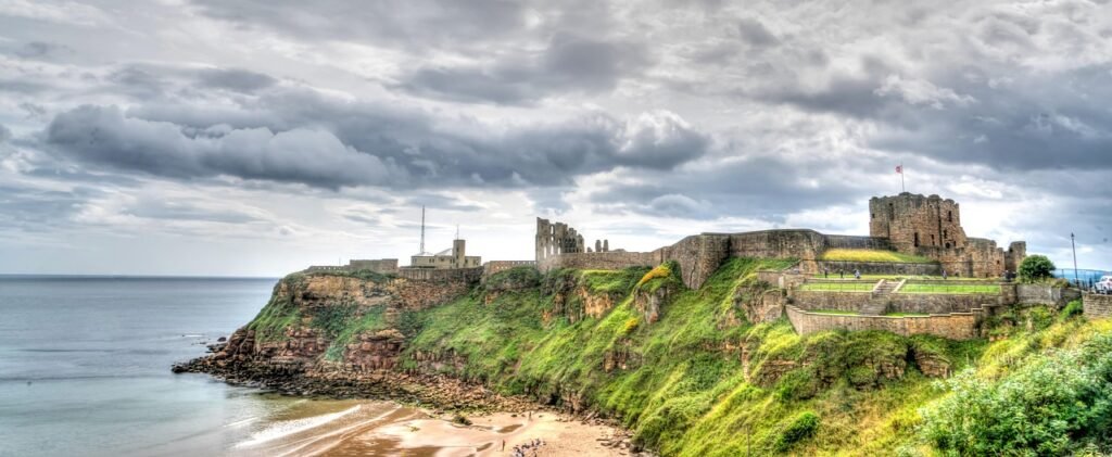 newcastle castle, architecture, stormy, nature, travel, cloudy, uk, landmark, coastline, tyne, tourism, beach, cliff, outdoor