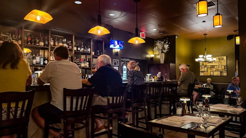 bar, drink, restaurant, alcohol, cocktail, party, United States, Punta Gorda, Florida