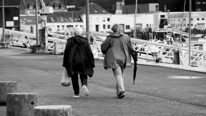 Unwinding on Sunday: How to Make Adult Dating Feel Easy in Plymouth