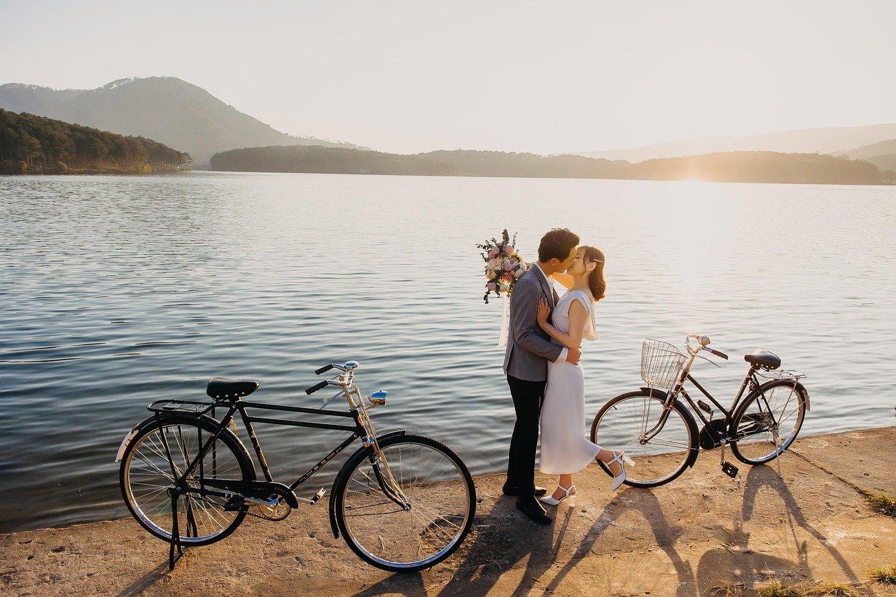 couple, lovers, kiss, wedding, love, romantic, happy, joy, affection, pier, couple, lovers, lovers, kiss, kiss, wedding, wedd