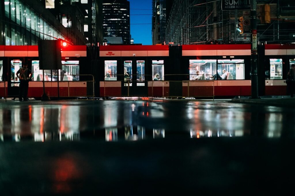 city, transit, streetcar, toronto, transportation, train, urban, travel, transport, metro, rail, traffic, street, commute, ni