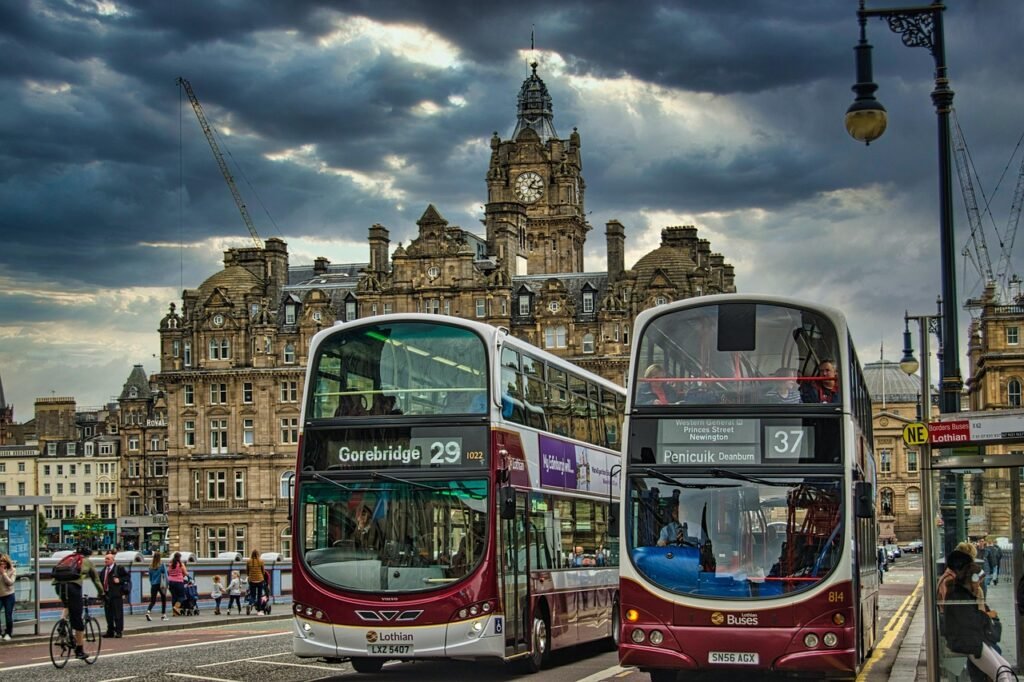 edinburgh, city, buses, traffic, animated, scotland, architecture, tourism, houses, road, view, cityscape, heaven, historical