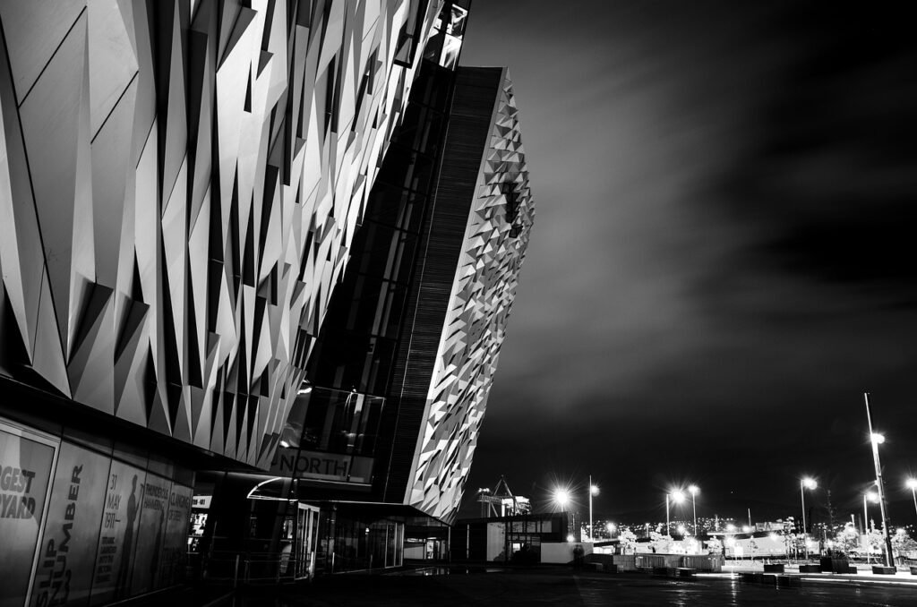europe, northern ireland, belfast, ireland, uk, tourism, tourist, famous, ulster, museum, night, black and white, b w, archit