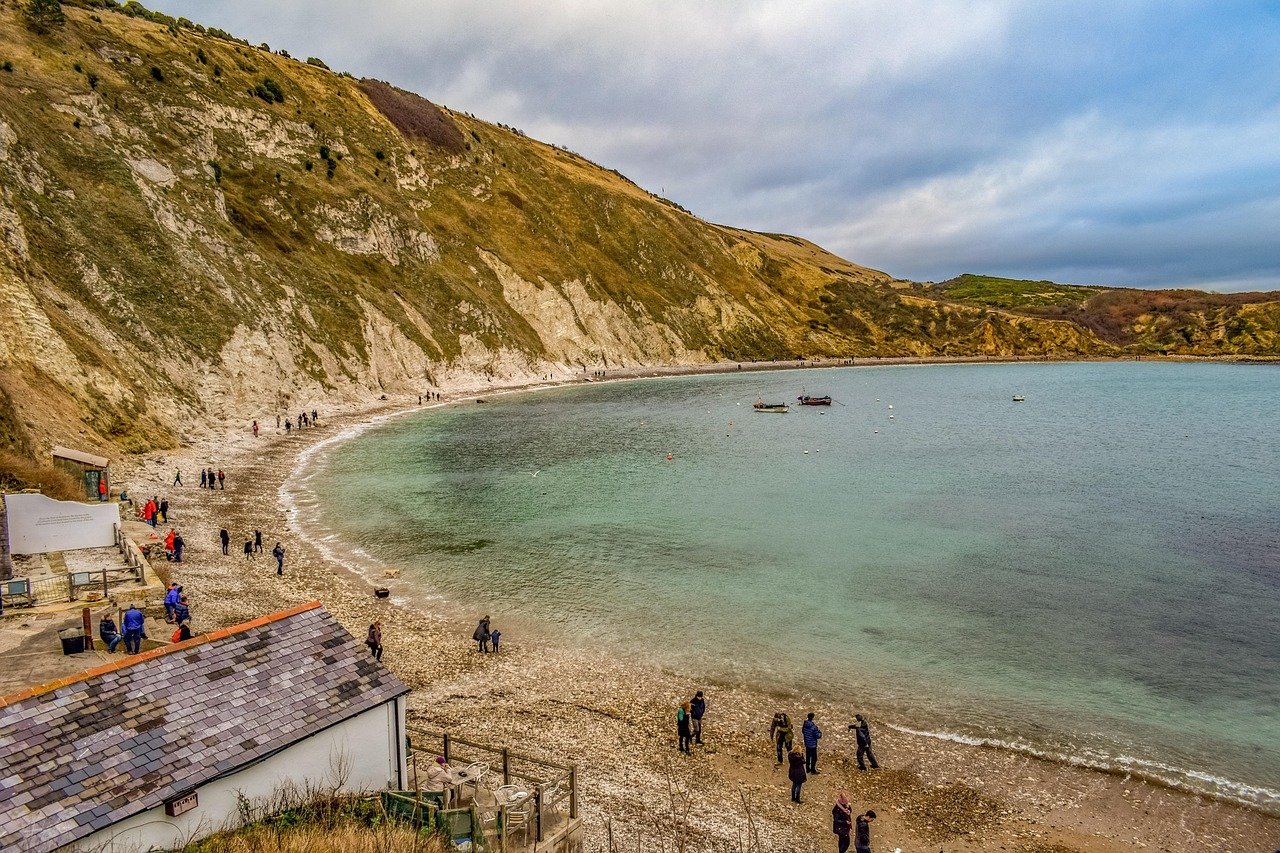 lulworth cove, landscape, beach, bay, travel, tourism, dorset, england, uk, united kingdom, calm, serenity, sky, clouds, wint