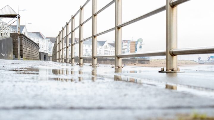How to Compare Your Options for Adult Dating in Swansea