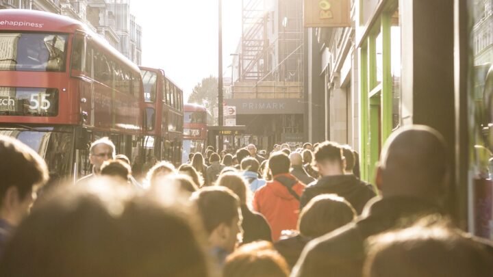 What to Compare Before Deciding on Entertainment Options in Oxford