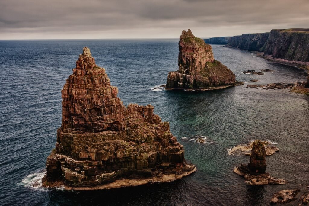 sea, cliff, travel destination, rock formation, ocean, water, scenery, scenic, nature, duncansby head, stacks of duncansby, s